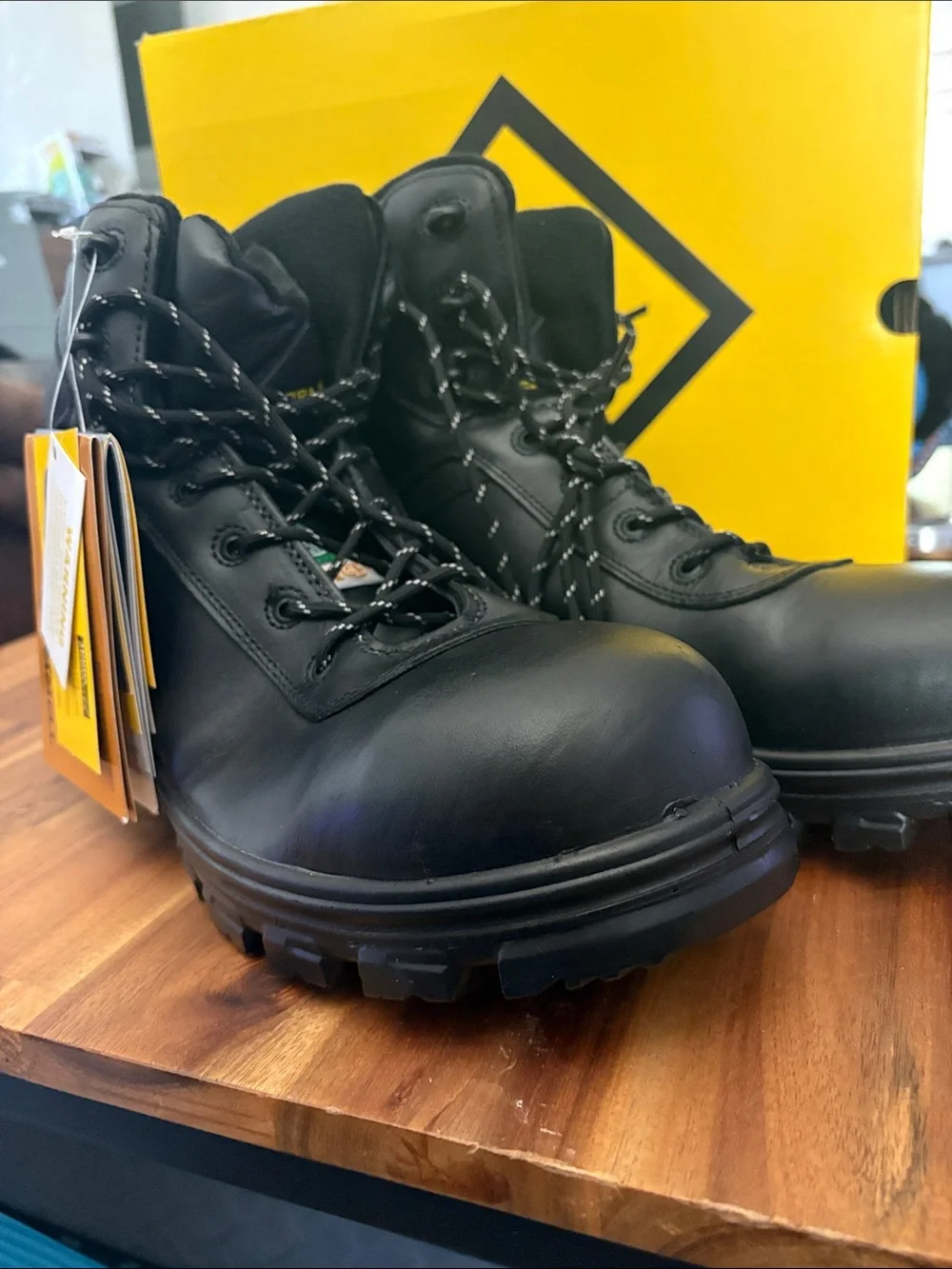 Men's Black Lace-Up Safety Boots - Rugged Work Footwear
